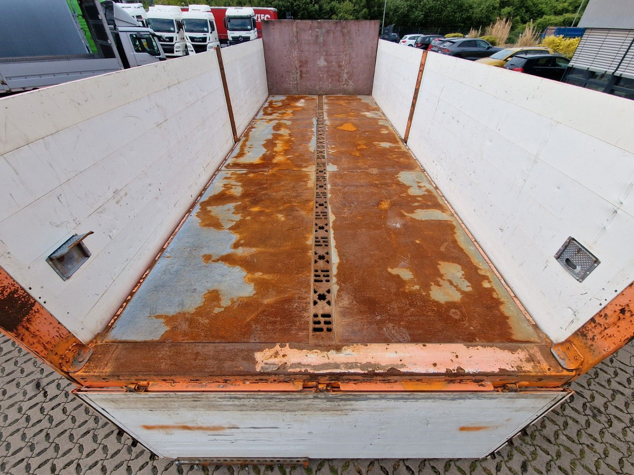 Pritschenanhänger/ Plattformanhänger Krone AZ / Baustoff / 40 mm: das Bild 11