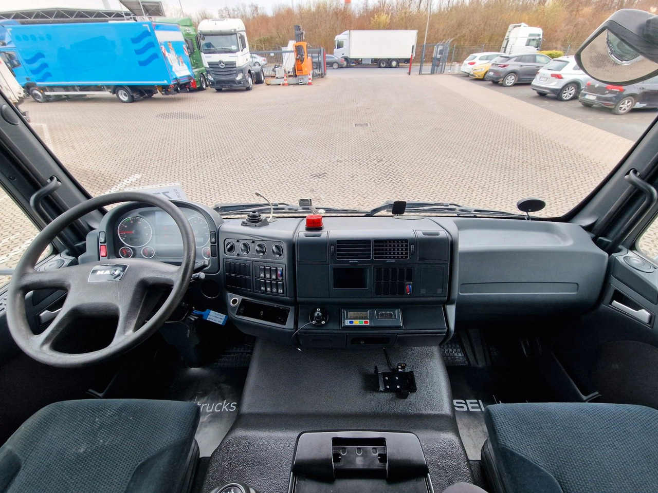 Kühlkoffer LKW MAN TGM 18.290 4X2 LL / Ldbw / Thermo King T-1200R: das Bild 21