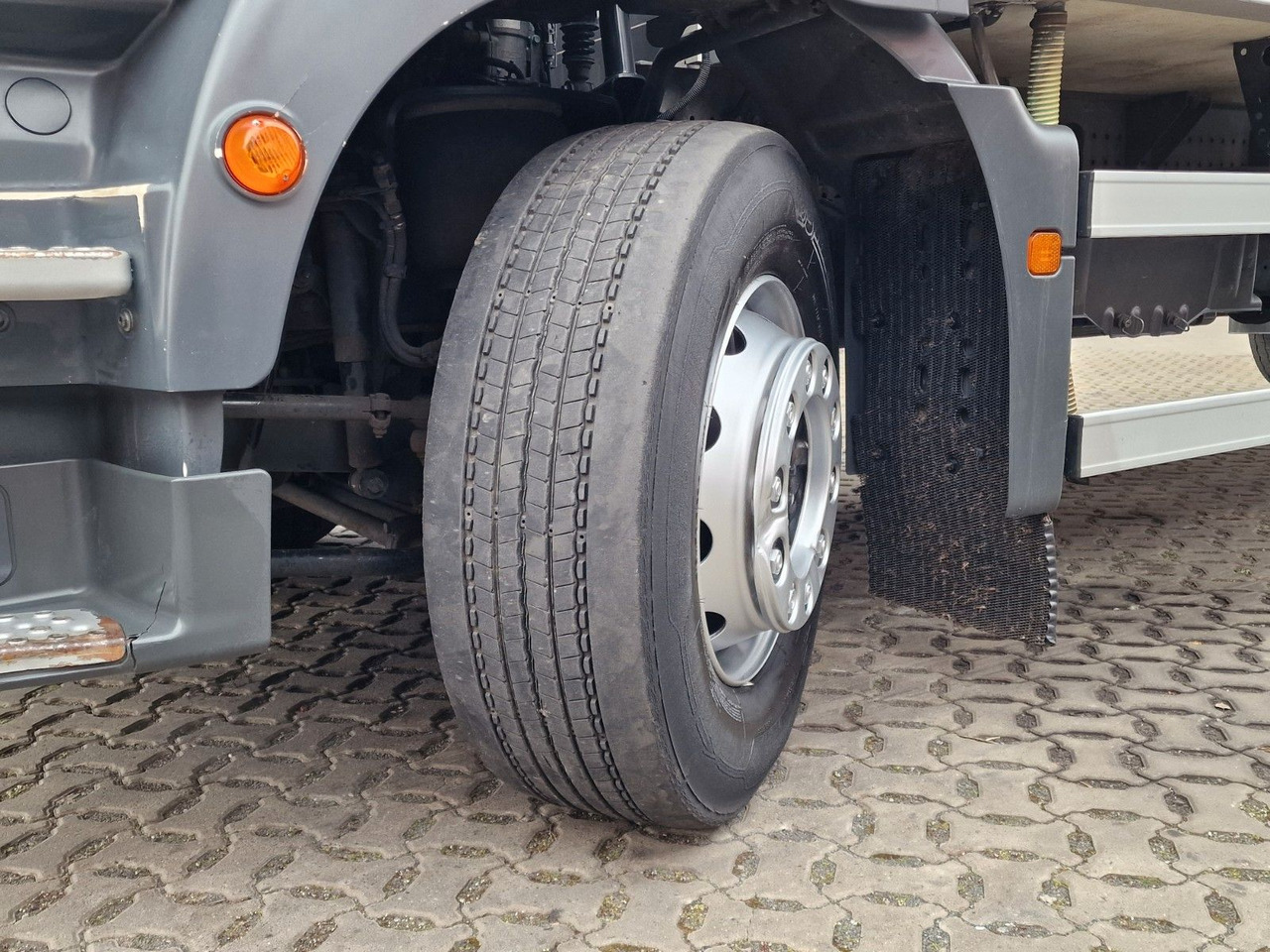 Kühlkoffer LKW MAN TGM 18.290 4X2 LL / Ldbw / Thermo King T-1200R: das Bild 27