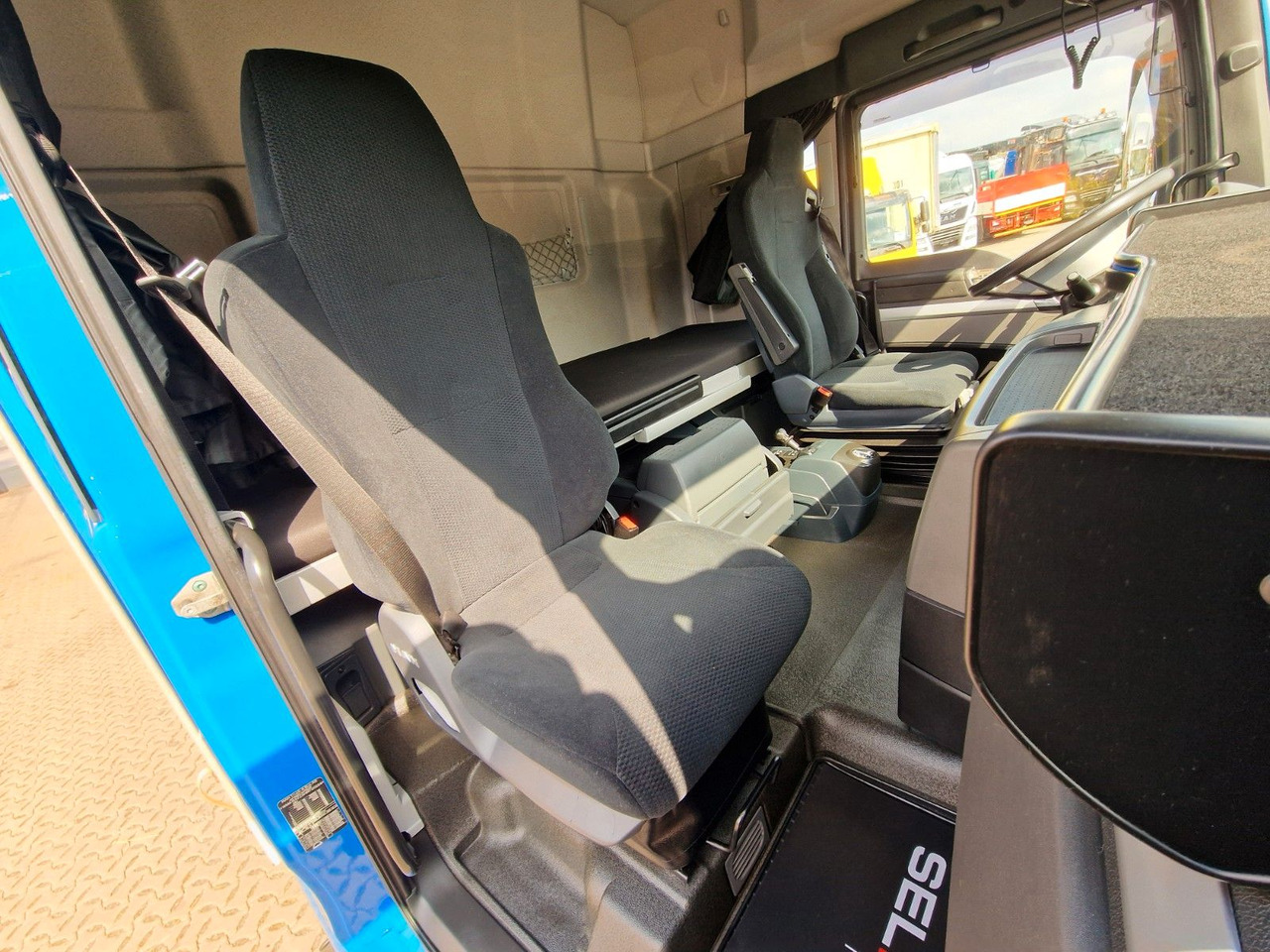Plane LKW MAN TGX 18.440 4X2 LL-U/ Intarder /Hubdach/Durchlade: das Bild 15