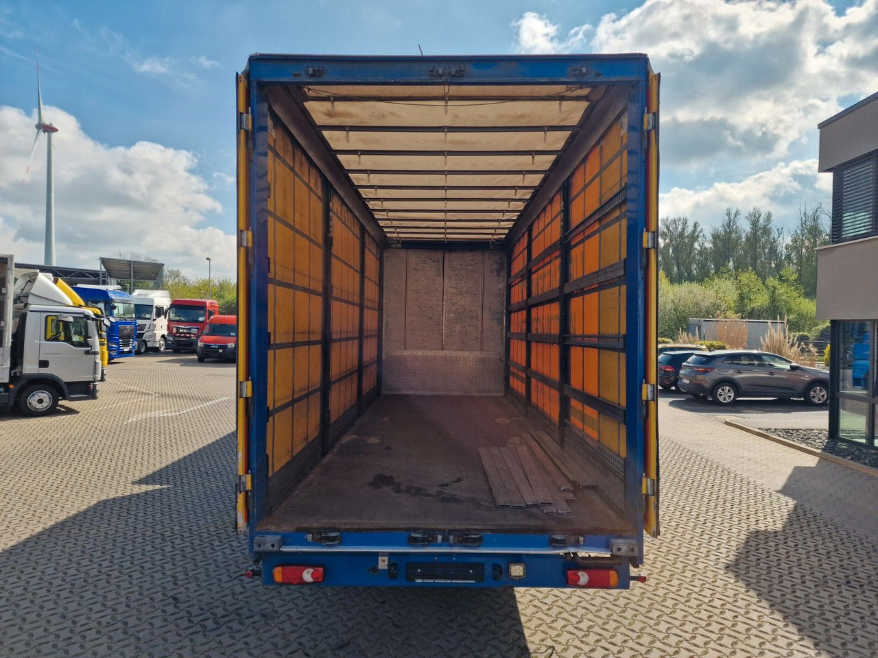 Plane LKW MAN TGX 18.440 4X2 LL-U/ Intarder /Hubdach/Durchlade: das Bild 27