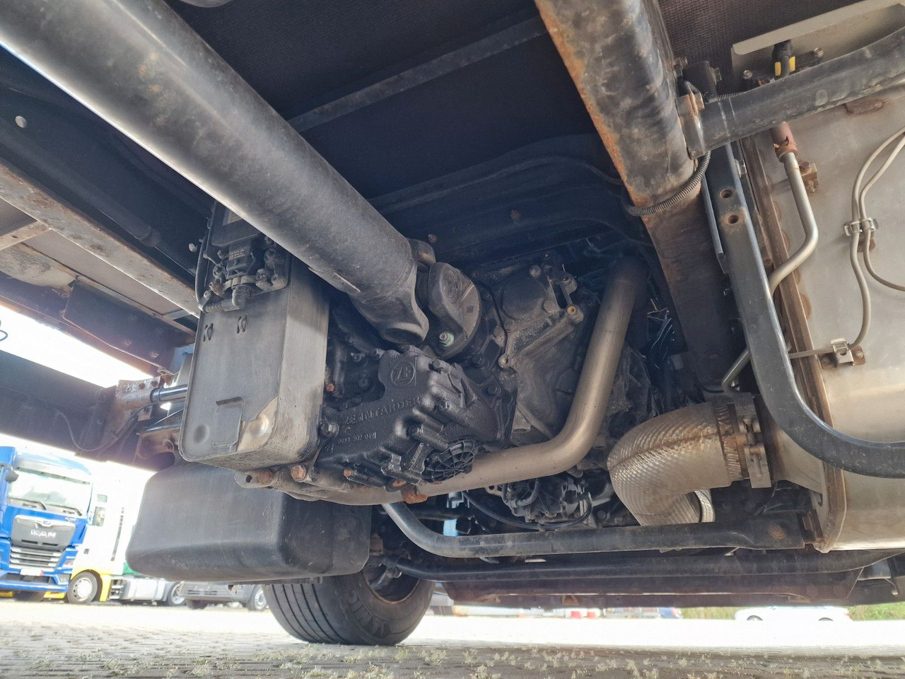 Plane LKW MAN TGX 18.440 4X2 LL-U/ Intarder /Hubdach/Durchlade: das Bild 10