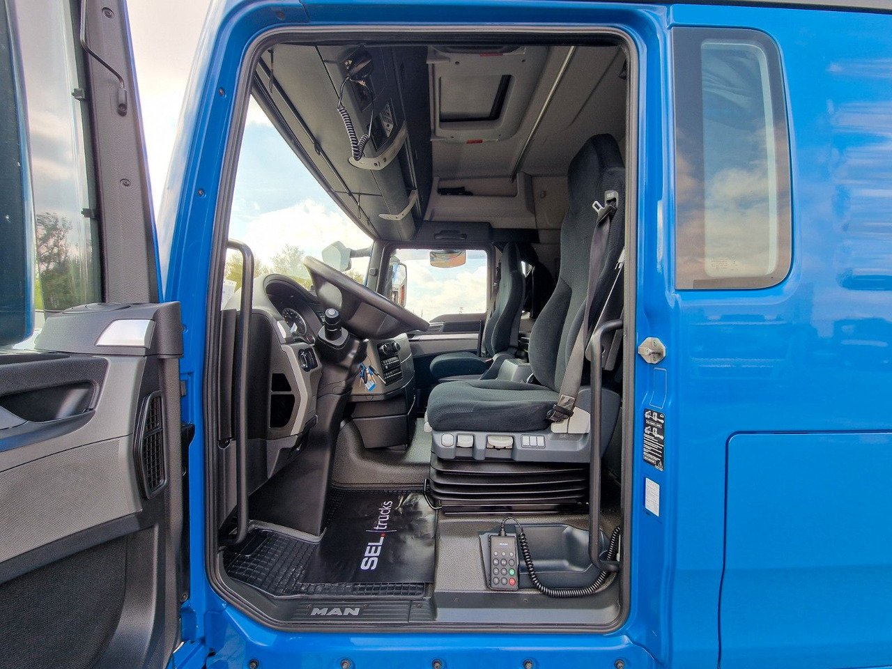 Plane LKW MAN TGX 18.440 4X2 LL-U/ Intarder /Hubdach/Durchlade: das Bild 12