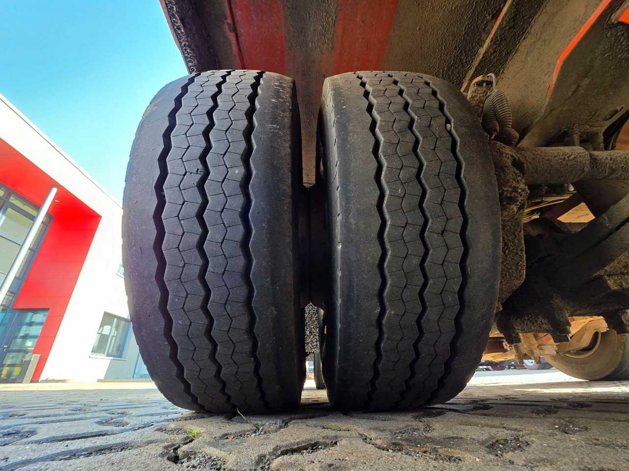 Tieflader Auflieger MOL / Lenkachse: das Bild 32