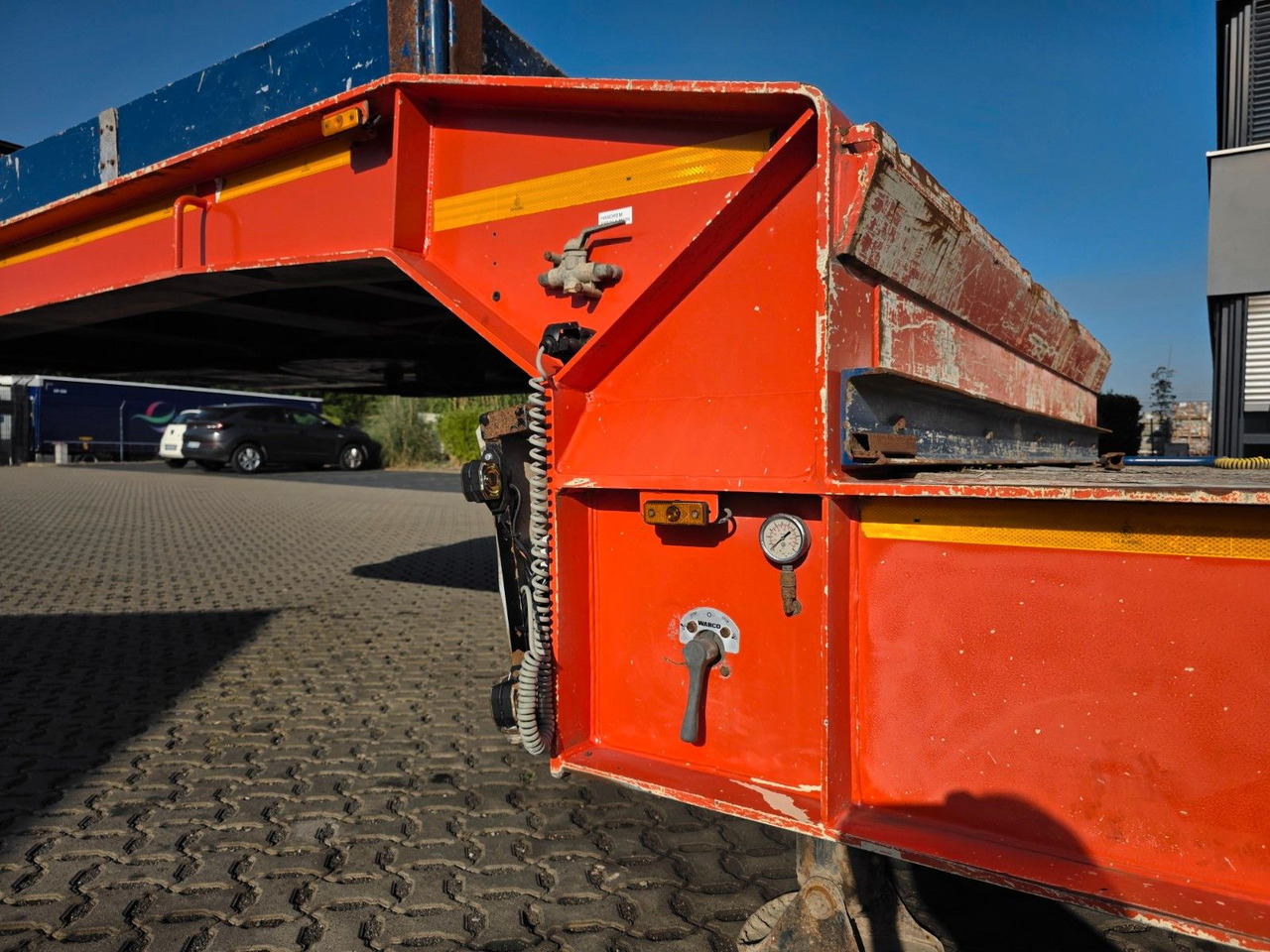 Tieflader Auflieger MOL / Lenkachse: das Bild 17