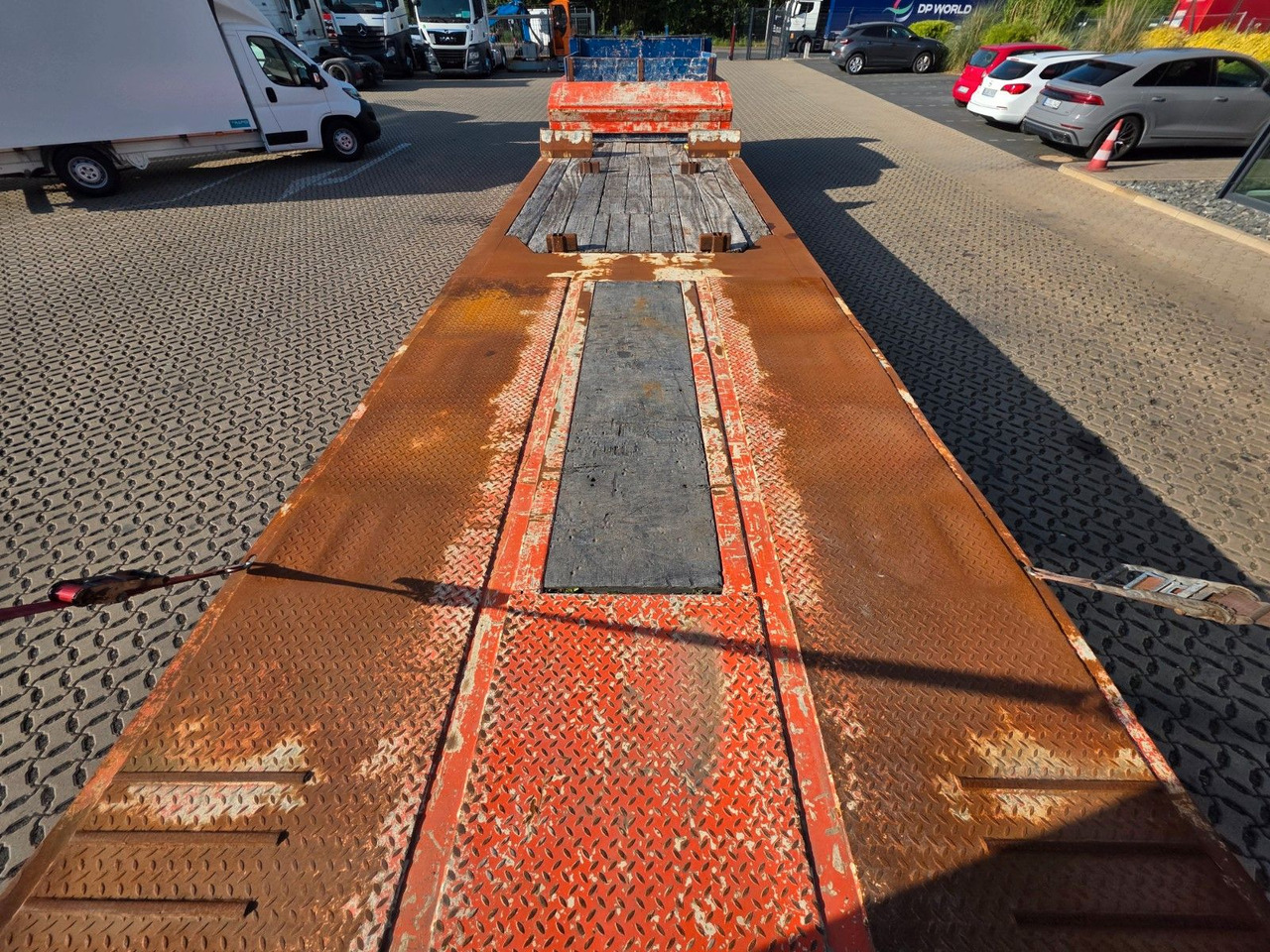 Tieflader Auflieger MOL / Lenkachse: das Bild 9