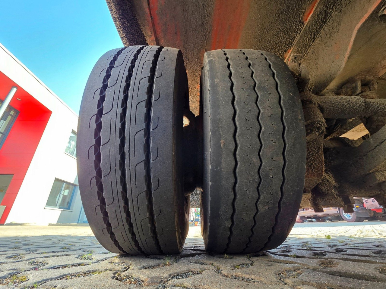 Tieflader Auflieger MOL / Lenkachse: das Bild 34