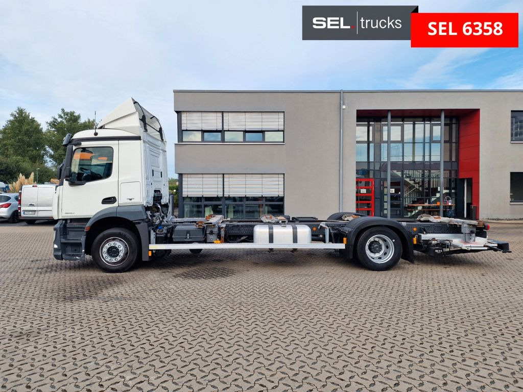 Containerwagen/ Wechselfahrgestell LKW Mercedes-Benz Antos 1840 / Ladebordwand / Retarder: das Bild 8