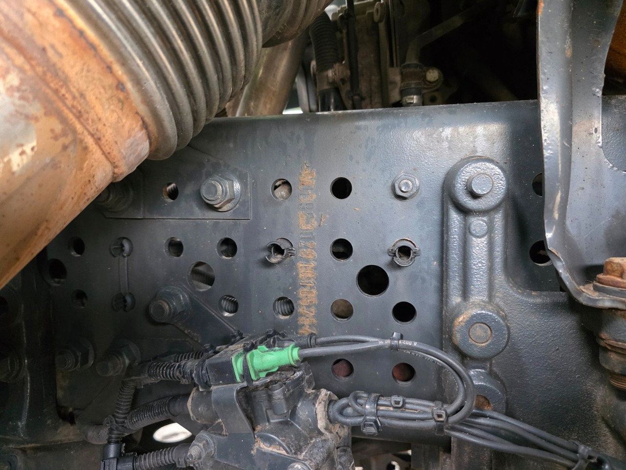 Tankwagen Mercedes-Benz Antos 2643 / Ret. / ADR AT / Lenkachse /KOMPLETT: das Bild 33