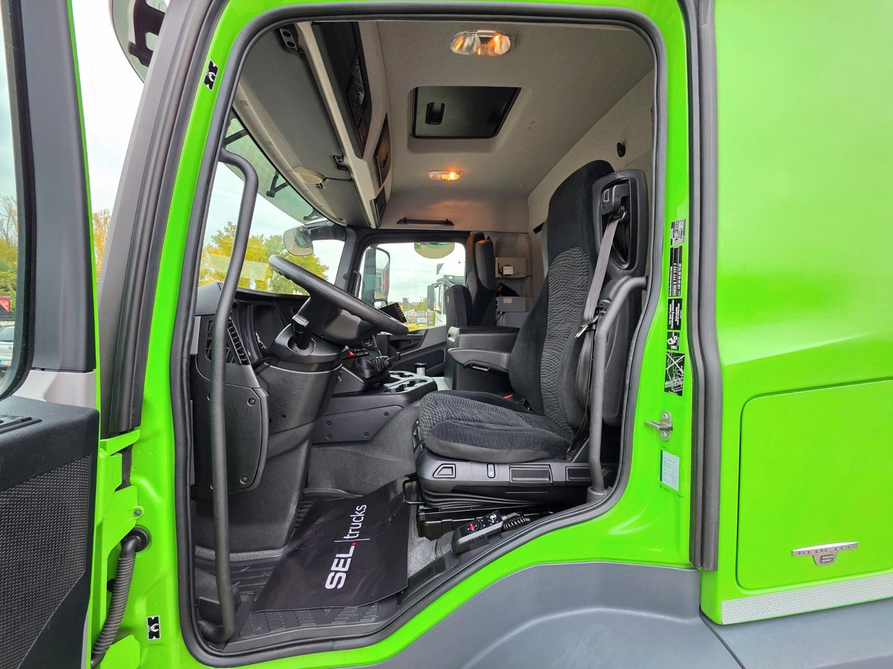 Tankwagen Mercedes-Benz Antos 2643 / Ret. / ADR AT / Lenkachse /KOMPLETT: das Bild 20