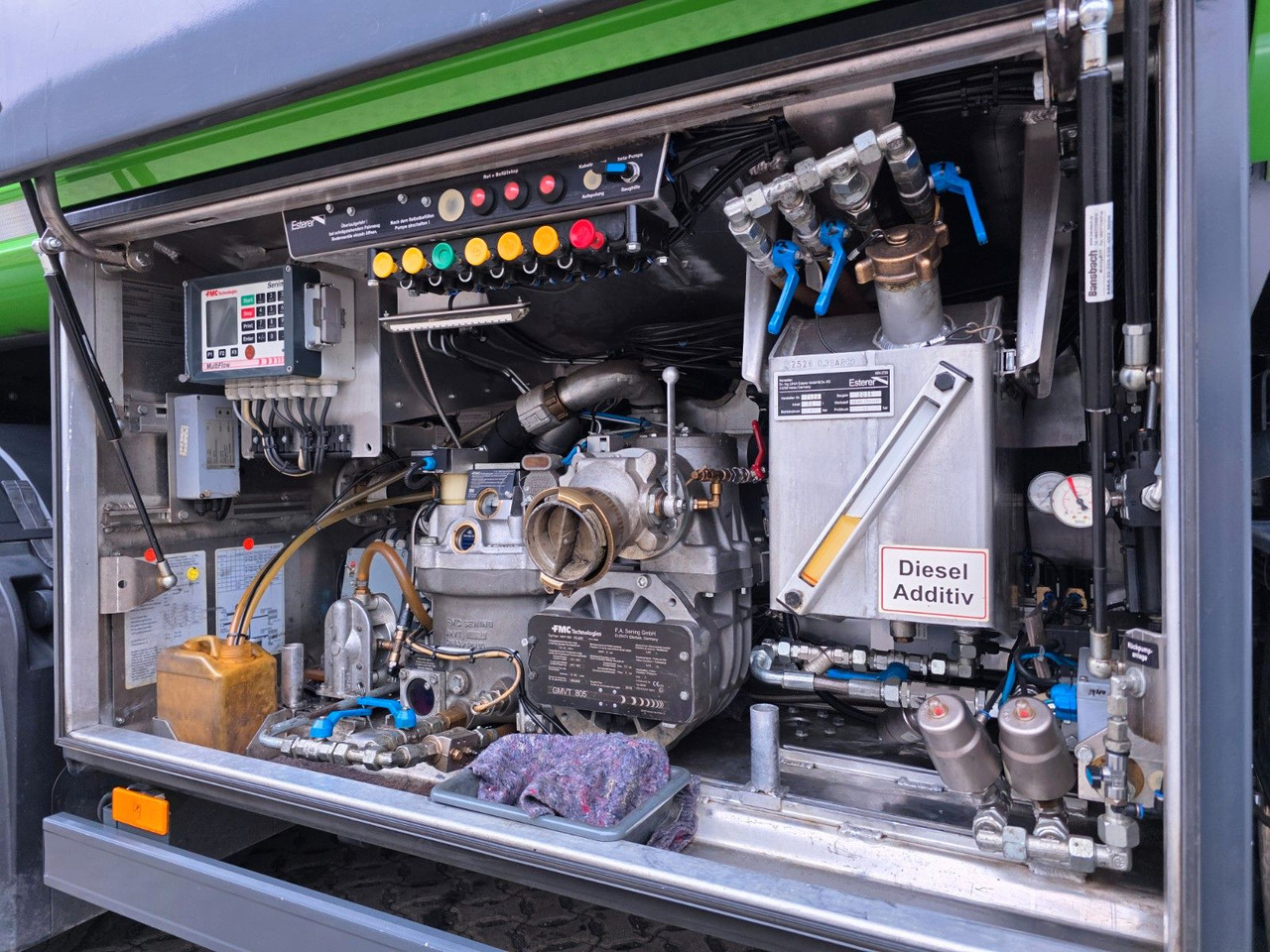 Tankwagen Mercedes-Benz Antos 2643 / Ret. / ADR AT / Lenkachse /KOMPLETT: das Bild 11