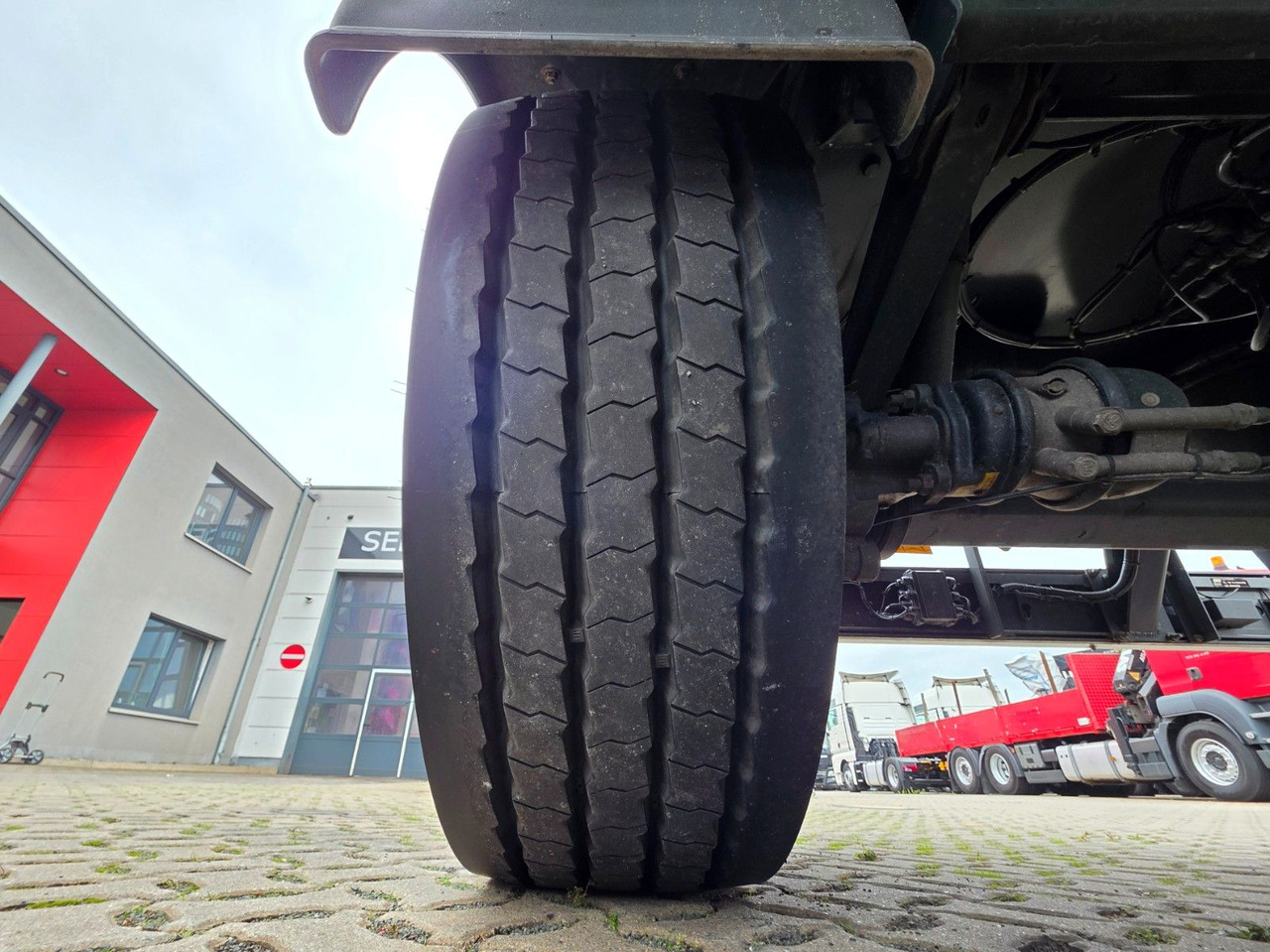 Tankwagen Mercedes-Benz Antos 2643 / Ret. / ADR AT / Lenkachse /KOMPLETT: das Bild 50