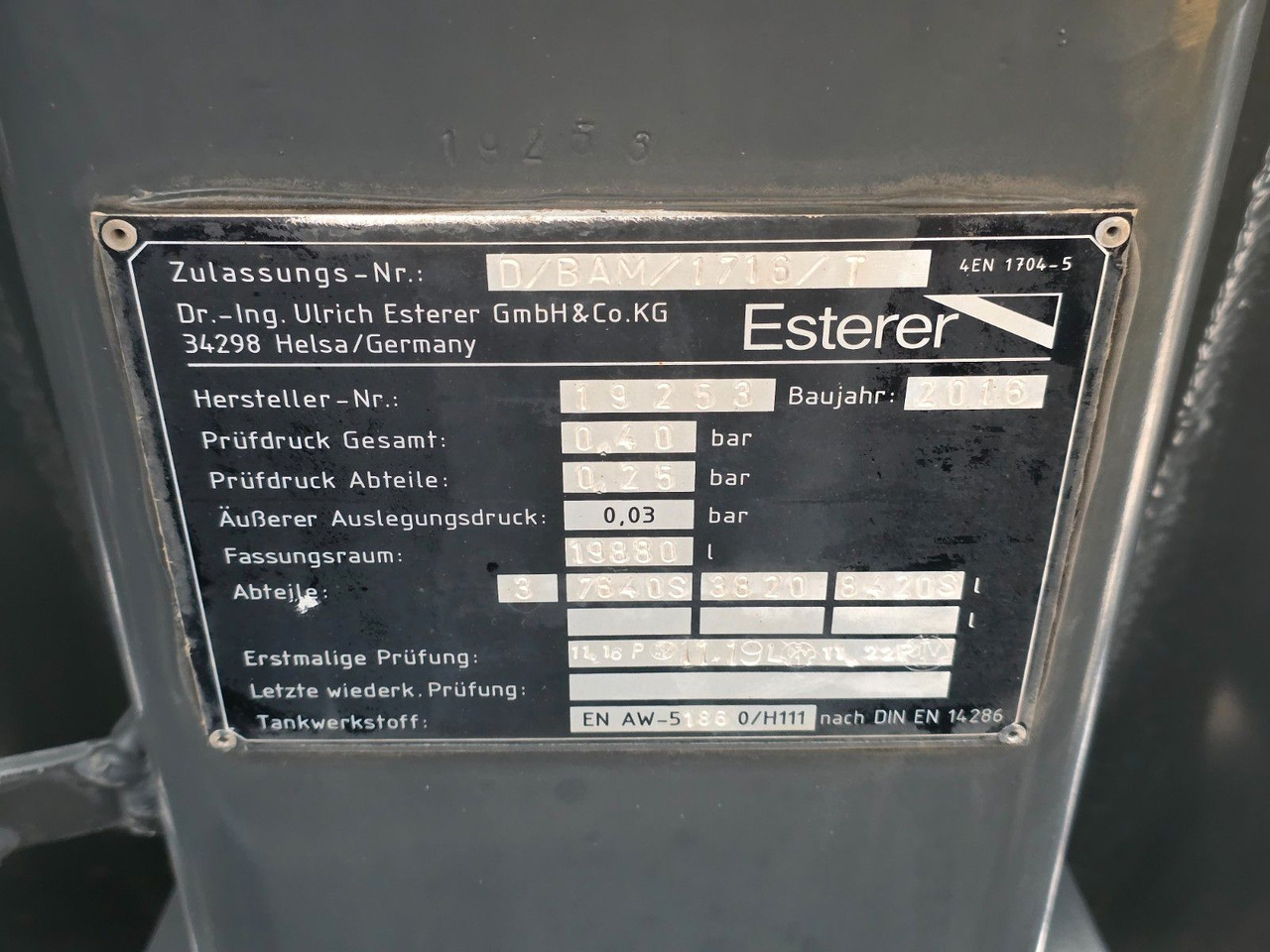 Tankwagen Mercedes-Benz Antos 2643 / Ret. / ADR AT / Lenkachse /KOMPLETT: das Bild 13