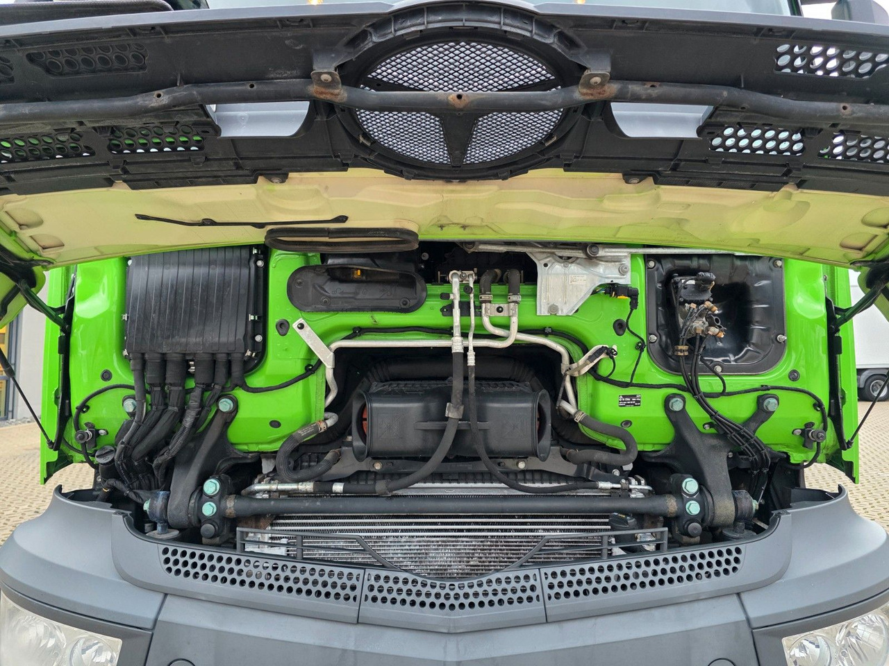 Tankwagen Mercedes-Benz Antos 2643 / Ret. / ADR AT / Lenkachse /KOMPLETT: das Bild 18