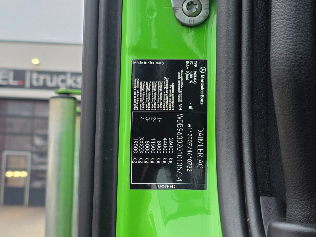 Tankwagen Mercedes-Benz Antos 2643 / Ret. / ADR AT / Lenkachse /KOMPLETT: das Bild 19