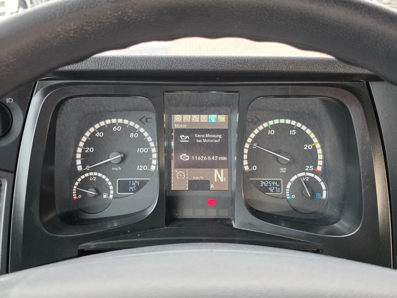 Tankwagen Mercedes-Benz Antos 2643 / Ret. / ADR AT / Lenkachse /KOMPLETT: das Bild 27