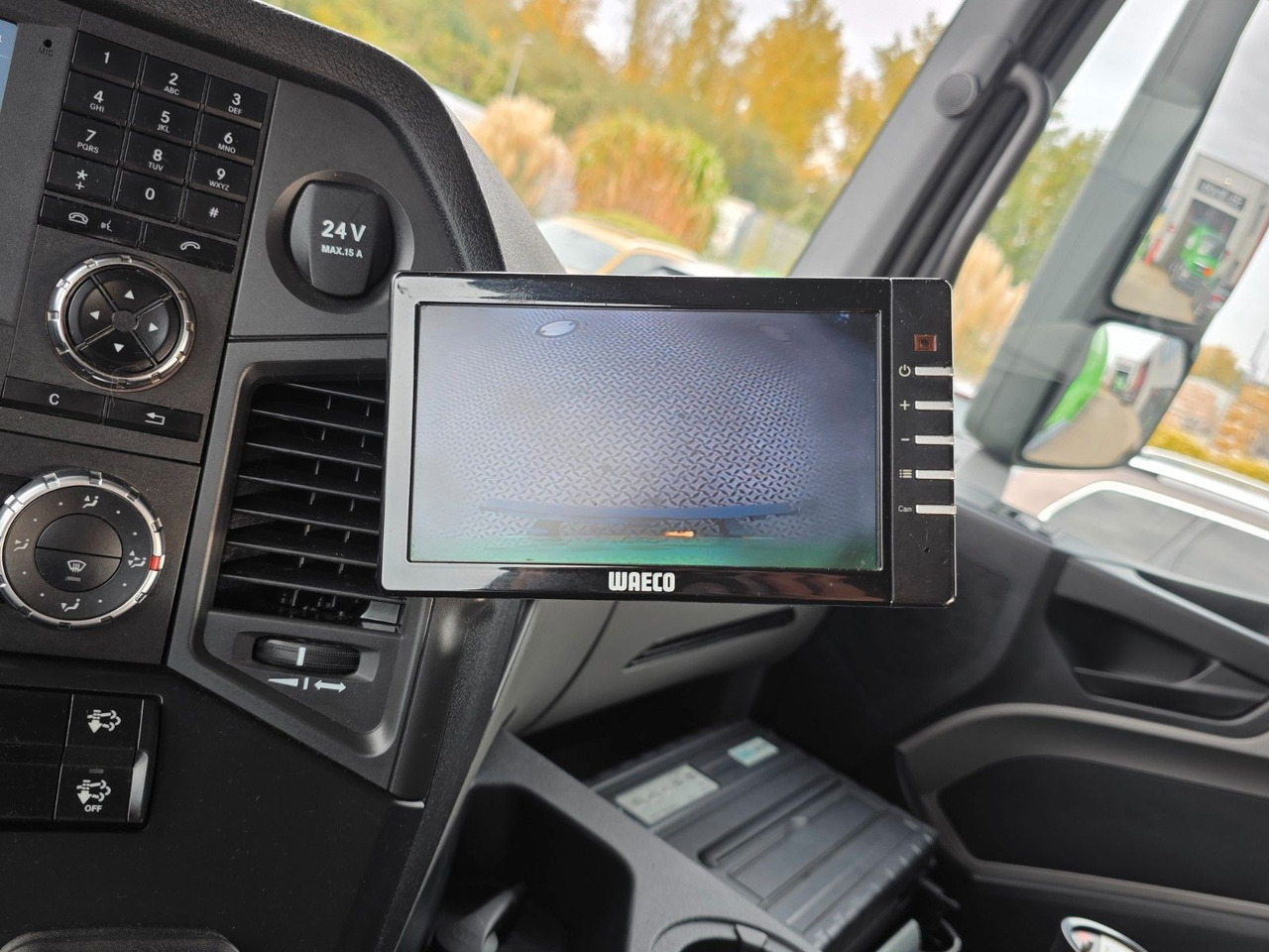 Tankwagen Mercedes-Benz Antos 2643 / Ret. / ADR AT / Lenkachse /KOMPLETT: das Bild 29