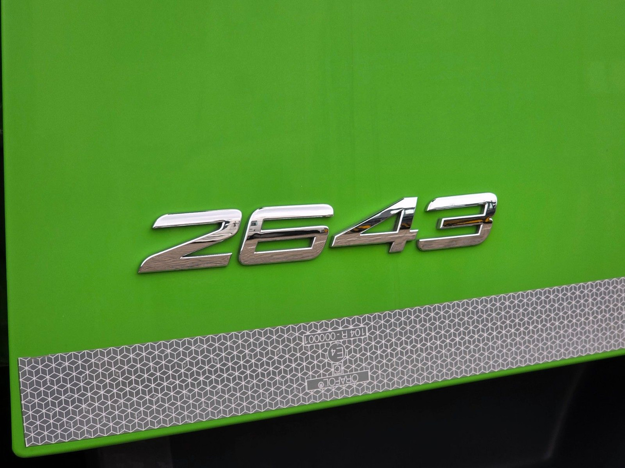 Tankwagen Mercedes-Benz Antos 2643 / Ret. / ADR AT / Lenkachse /KOMPLETT: das Bild 17