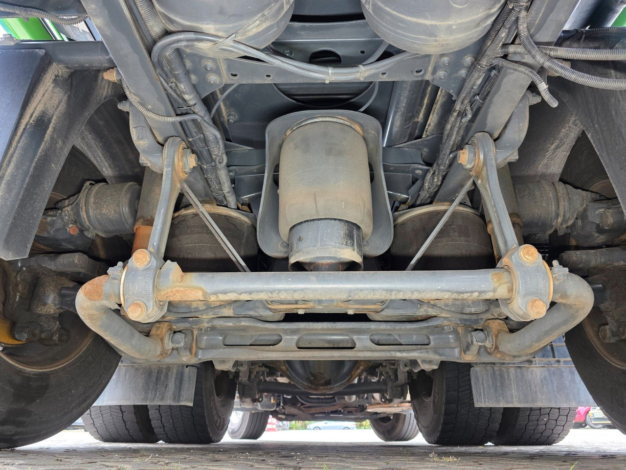 Tankwagen Mercedes-Benz Antos 2643 / Ret. / ADR AT / Lenkachse /KOMPLETT: das Bild 16