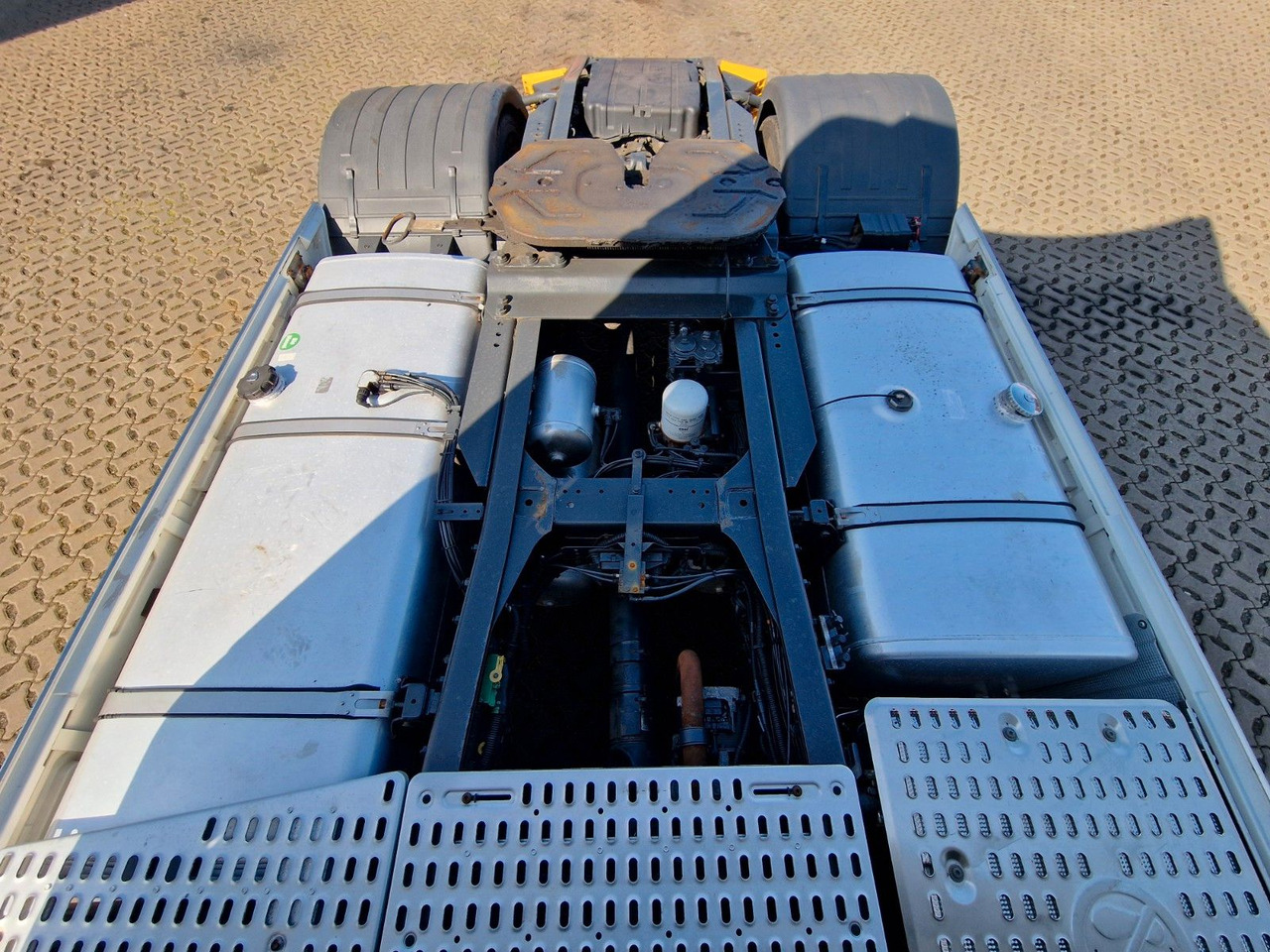 Sattelzugmaschine Iveco Stralis 480 / ZF Intarder / Standklima: das Bild 10