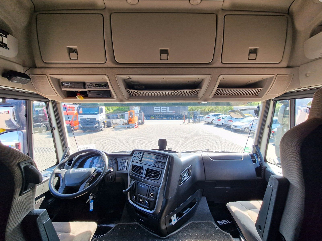 Sattelzugmaschine Iveco Stralis 480 / ZF Intarder / Standklima: das Bild 21