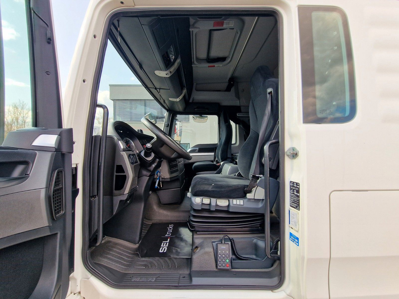 Sattelzugmaschine MAN TGX 18.400 4X2 LLS-U / HUBKUPPLUNG: das Bild 16