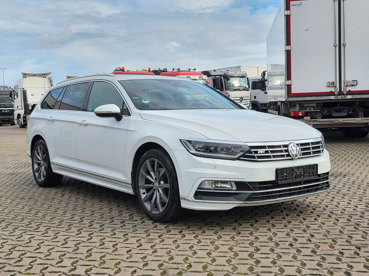 Volkswagen Passat Variant Highline BMT/Start-Stopp - Kombi: das Bild 3 Volkswagen Passat Variant Highline BMT/Start-Stopp - Kombi: das Bild 3