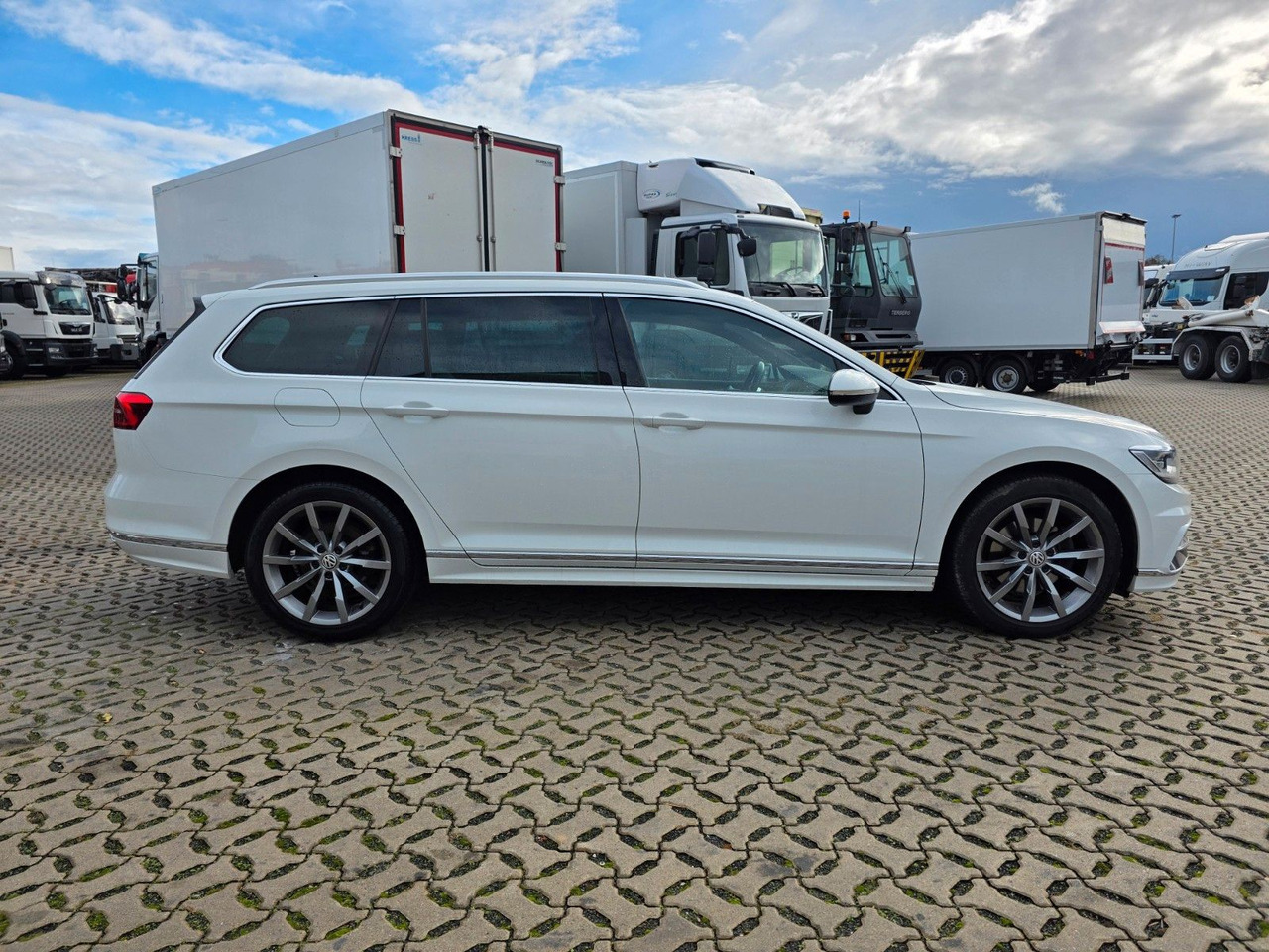 Volkswagen Passat Variant Highline BMT/Start-Stopp - Kombi: das Bild 4 Volkswagen Passat Variant Highline BMT/Start-Stopp - Kombi: das Bild 4