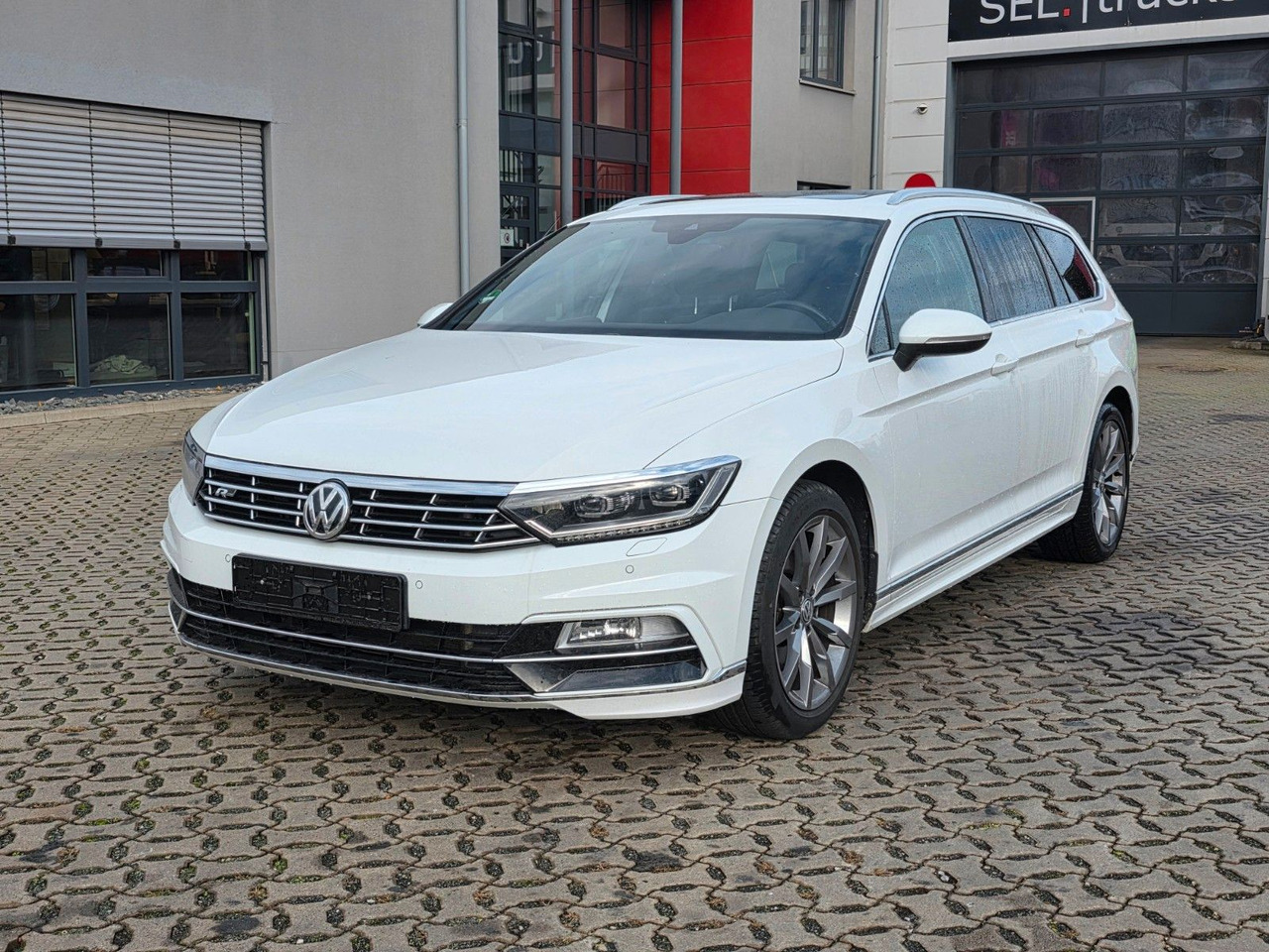 Volkswagen Passat Variant Highline BMT/Start-Stopp - Kombi: das Bild 1 Volkswagen Passat Variant Highline BMT/Start-Stopp - Kombi: das Bild 1