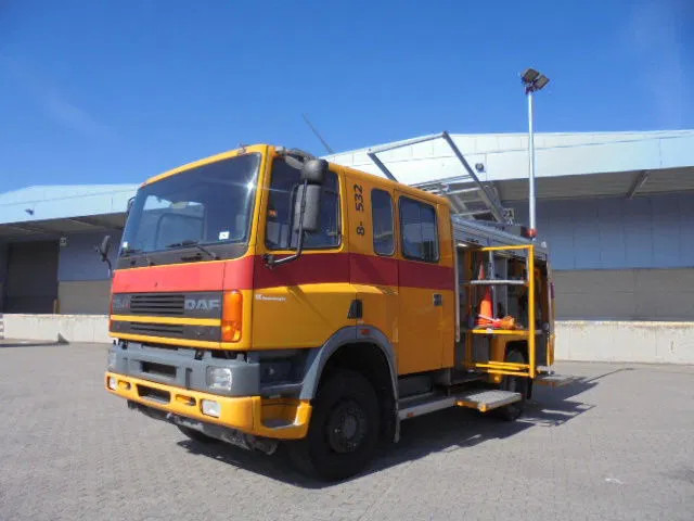 DAF 75.270 ATI 4X4 NL TRUCK - Feuerwehrfahrzeug: das Bild 1 DAF 75.270 ATI 4X4 NL TRUCK - Feuerwehrfahrzeug: das Bild 1