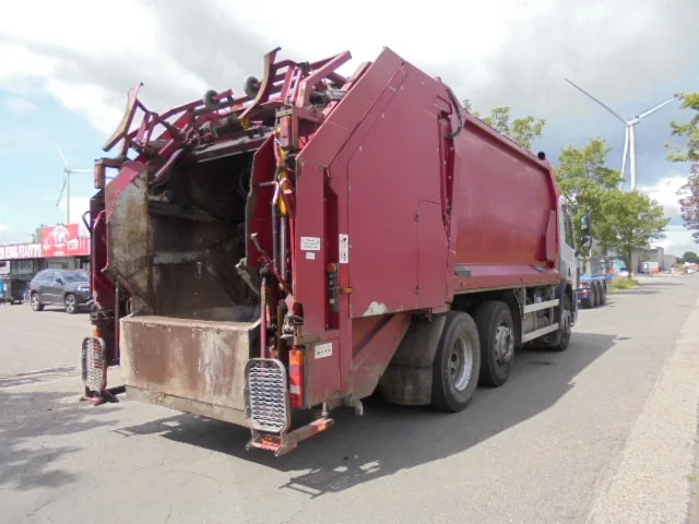 DAF CF 250 6x2 - Müllwagen: das Bild 4 DAF CF 250 6x2 - Müllwagen: das Bild 4