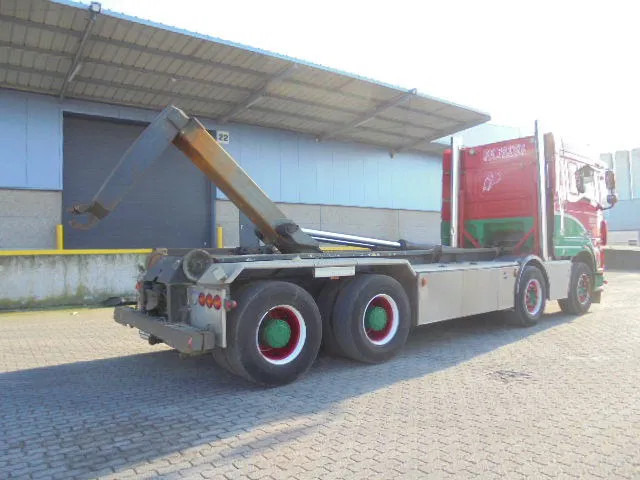 DAF XF 105 410 FAD 8X4 STEEL SUSPENSION - Abrollkipper: das Bild 4 DAF XF 105 410 FAD 8X4 STEEL SUSPENSION - Abrollkipper: das Bild 4