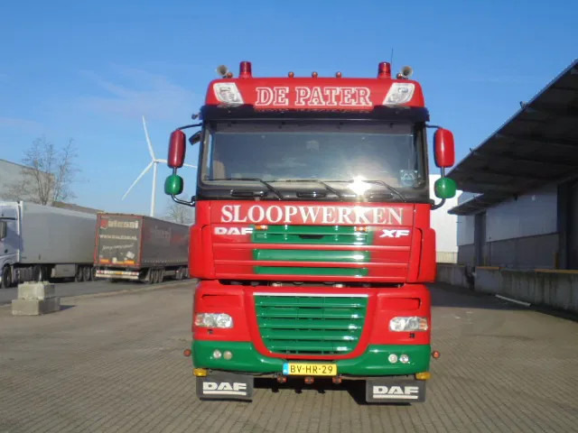 DAF XF 105 410 FAD 8X4 STEEL SUSPENSION - Abrollkipper: das Bild 3 DAF XF 105 410 FAD 8X4 STEEL SUSPENSION - Abrollkipper: das Bild 3