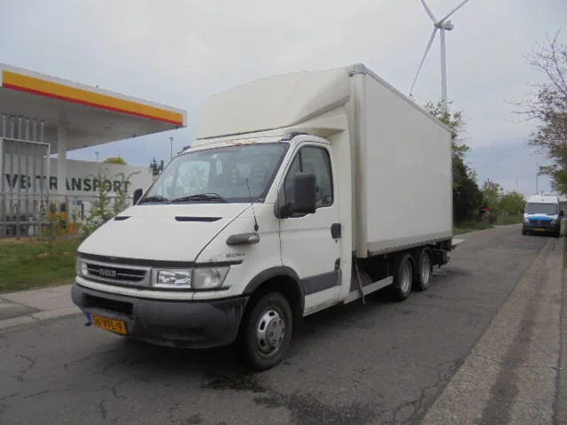 Iveco Daily 40 C14 HPI TREKKER OPLEGGER - Koffer Transporter, Transporter mit Doppelkabine: das Bild 1 Iveco Daily 40 C14 HPI TREKKER OPLEGGER - Koffer Transporter, Transporter mit Doppelkabine: das Bild 1