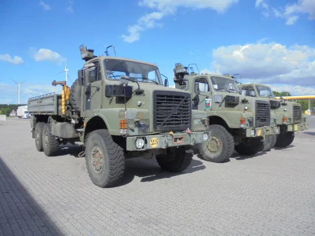 Volvo N 10 6X6 L + FASSI 3X IN STOCK - LKW, Autokran: das Bild 3 Volvo N 10 6X6 L + FASSI 3X IN STOCK - LKW, Autokran: das Bild 3