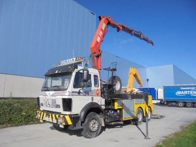 Mercedes-Benz 2435 S/6X2/4 + ROBSON DRIVE - Abschleppwagen: das Bild 2 Mercedes-Benz 2435 S/6X2/4 + ROBSON DRIVE - Abschleppwagen: das Bild 2