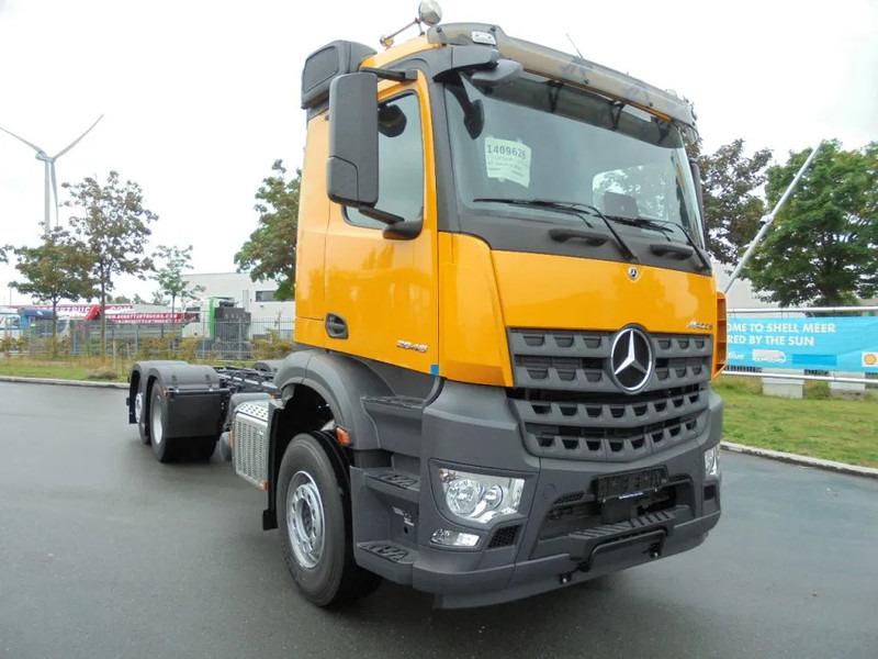 Mercedes-Benz Arocs AROCS 2848 6X2 MET FABRIEKS GARANTIE - Fahrgestell LKW: das Bild 2 Mercedes-Benz Arocs AROCS 2848 6X2 MET FABRIEKS GARANTIE - Fahrgestell LKW: das Bild 2