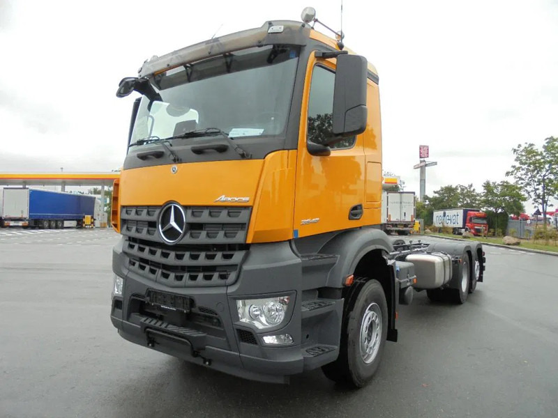 Mercedes-Benz Arocs AROCS 2848 6X2 MET FABRIEKS GARANTIE - Fahrgestell LKW: das Bild 1 Mercedes-Benz Arocs AROCS 2848 6X2 MET FABRIEKS GARANTIE - Fahrgestell LKW: das Bild 1