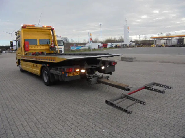 Mercedes-Benz Atego 1224 NL TRUCK - Abschleppwagen: das Bild 4 Mercedes-Benz Atego 1224 NL TRUCK - Abschleppwagen: das Bild 4