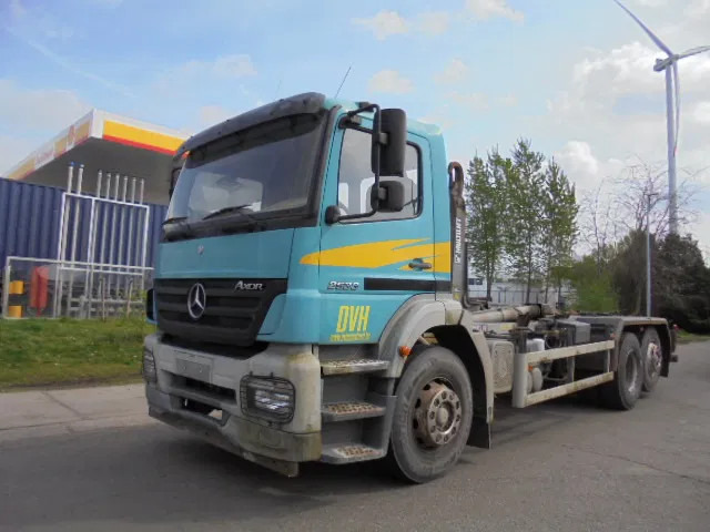 Mercedes-Benz Axor 2633 - Abrollkipper: das Bild 1 Mercedes-Benz Axor 2633 - Abrollkipper: das Bild 1