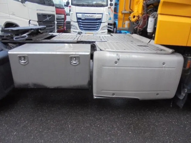 DAF XF 440 - Sattelzugmaschine: das Bild 4 DAF XF 440 - Sattelzugmaschine: das Bild 4