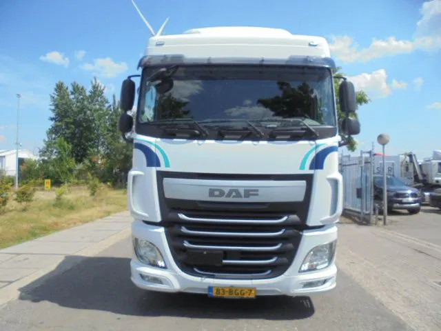 DAF XF 440 - Sattelzugmaschine: das Bild 2 DAF XF 440 - Sattelzugmaschine: das Bild 2