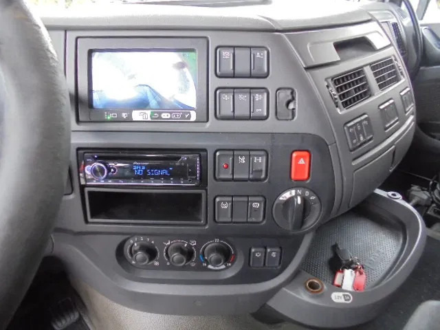 DAF XF 440 SUPER SPACE CAB - Sattelzugmaschine: das Bild 5 DAF XF 440 SUPER SPACE CAB - Sattelzugmaschine: das Bild 5
