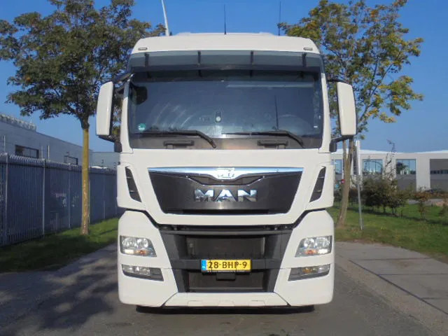 MAN TGX 18.400 XL - Sattelzugmaschine: das Bild 2 MAN TGX 18.400 XL - Sattelzugmaschine: das Bild 2