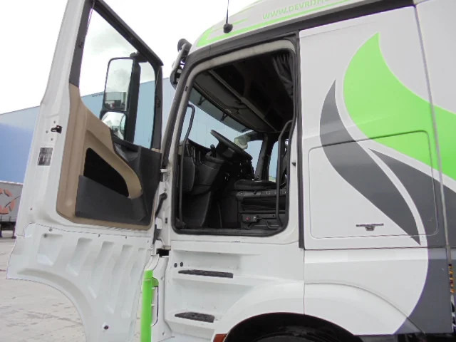 Sattelzugmaschine Mercedes-Benz Actros 1842 LS EUR6: das Bild 7