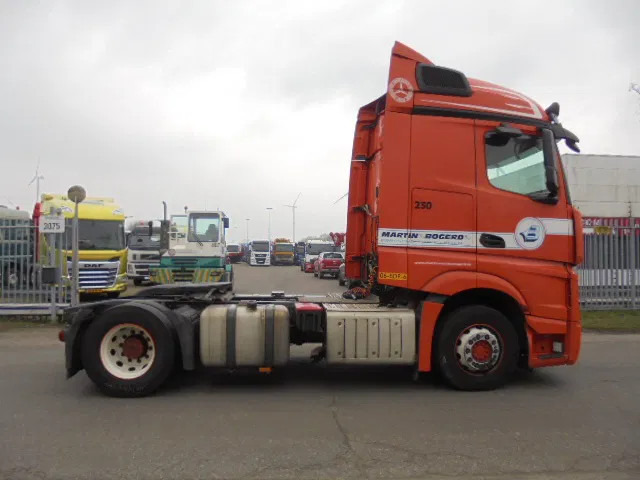 Mercedes-Benz Actros 1842 LS NL TRUCK - Sattelzugmaschine: das Bild 4 Mercedes-Benz Actros 1842 LS NL TRUCK - Sattelzugmaschine: das Bild 4