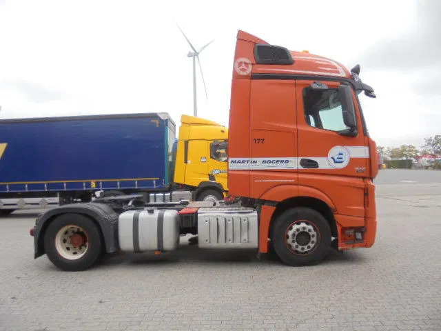 Mercedes-Benz Actros 1842 NL TRUCK APK 07-26 15X IN STOCK - Sattelzugmaschine: das Bild 4 Mercedes-Benz Actros 1842 NL TRUCK APK 07-26 15X IN STOCK - Sattelzugmaschine: das Bild 4