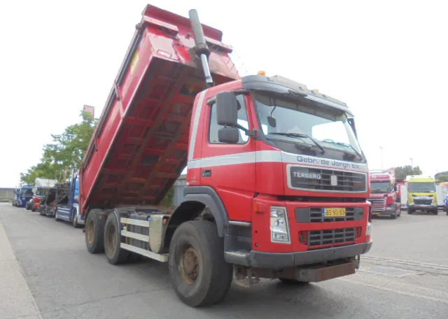 Terberg FM 1350 6X6 MANUAL TRANSMISSION NL TRUCK - Kipper: das Bild 3 Terberg FM 1350 6X6 MANUAL TRANSMISSION NL TRUCK - Kipper: das Bild 3