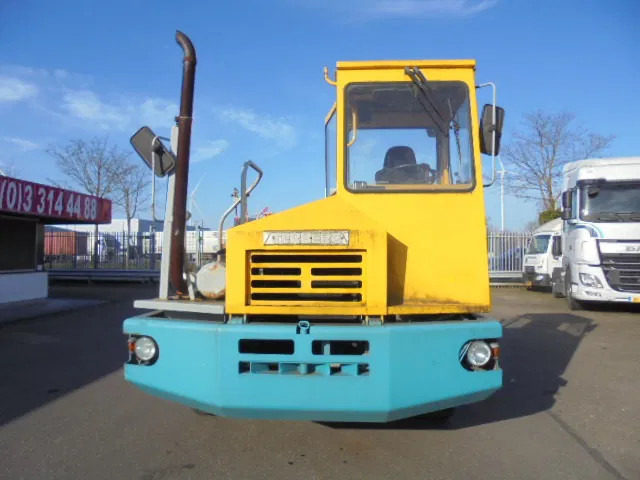 Terberg YT NL TRUCK - Terminaltraktor: das Bild 2 Terberg YT NL TRUCK - Terminaltraktor: das Bild 2