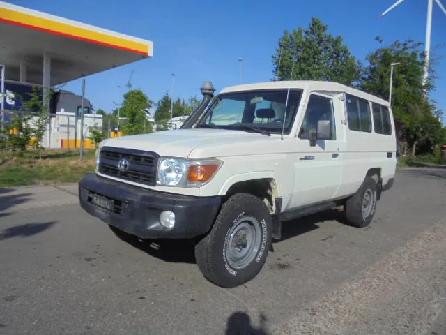 Toyota Land Cruiser HZJ78L 4X4 EXPORT OUTSIDE EU ONLY - PKW: das Bild 1 Toyota Land Cruiser HZJ78L 4X4 EXPORT OUTSIDE EU ONLY - PKW: das Bild 1